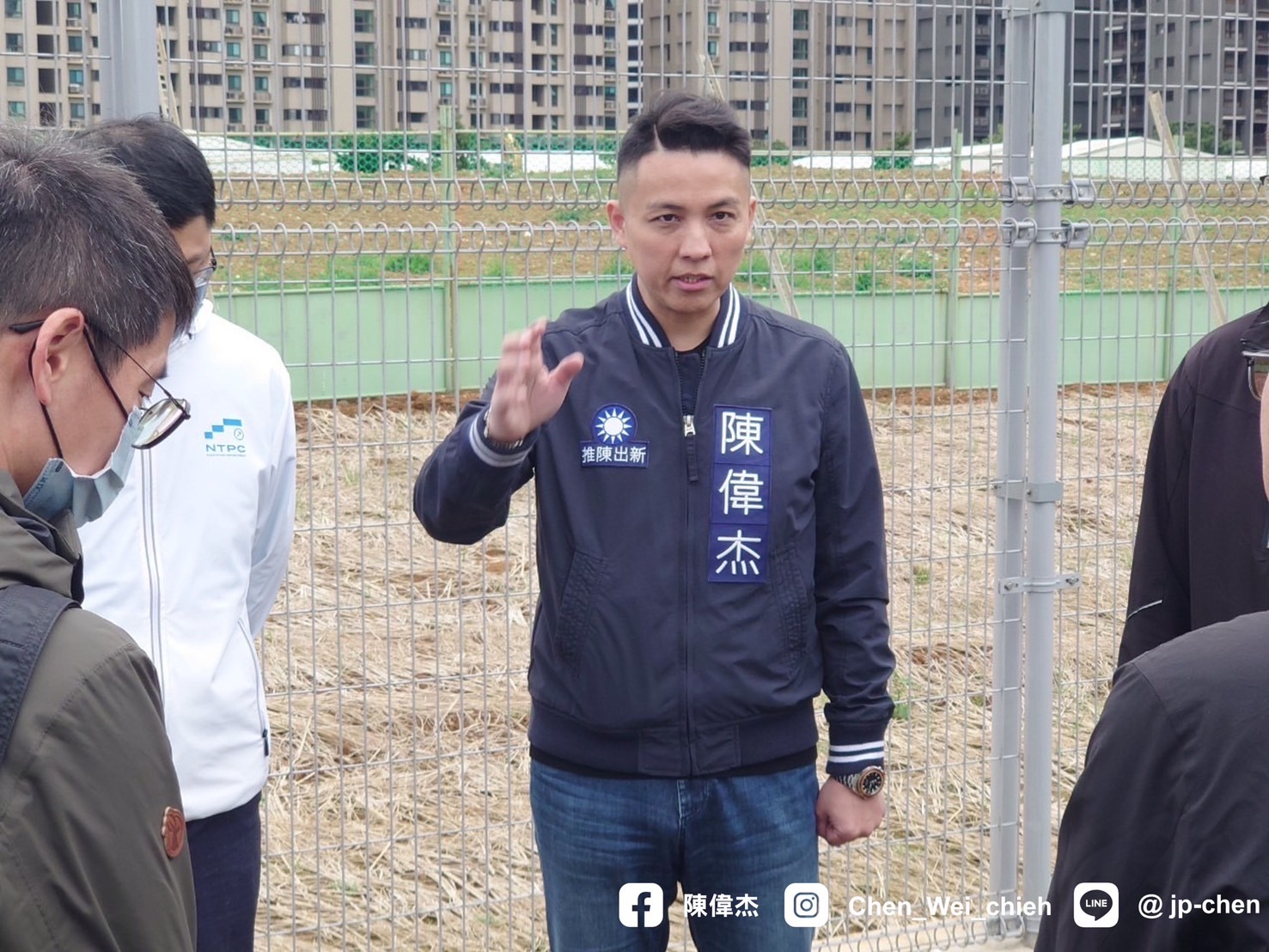 在野小黨到國民黨抗議 陳偉杰批當執政黨遮羞布