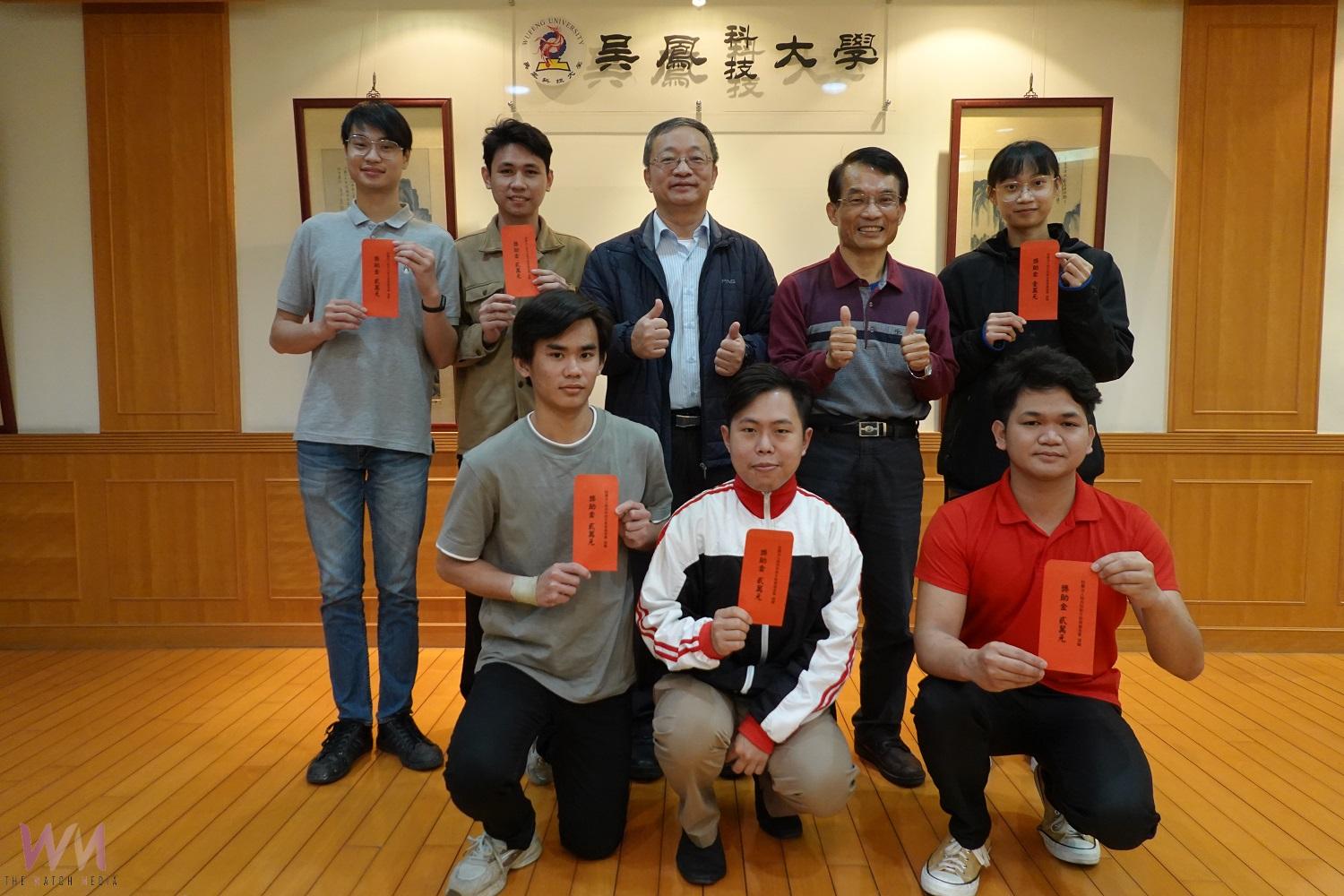 逆境學習表現優異 8科大生受獎表揚 - https://www.watchmedia01.com
