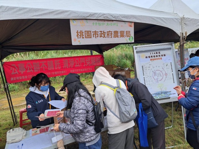 桃園植樹節活動熱鬧登場 張善政攜手女性青農共栽梔子花 81 IMG 1807