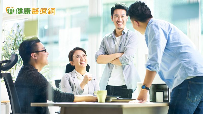 不委屈自己也不否定他人!「Yes, and」職場高情商溝通術