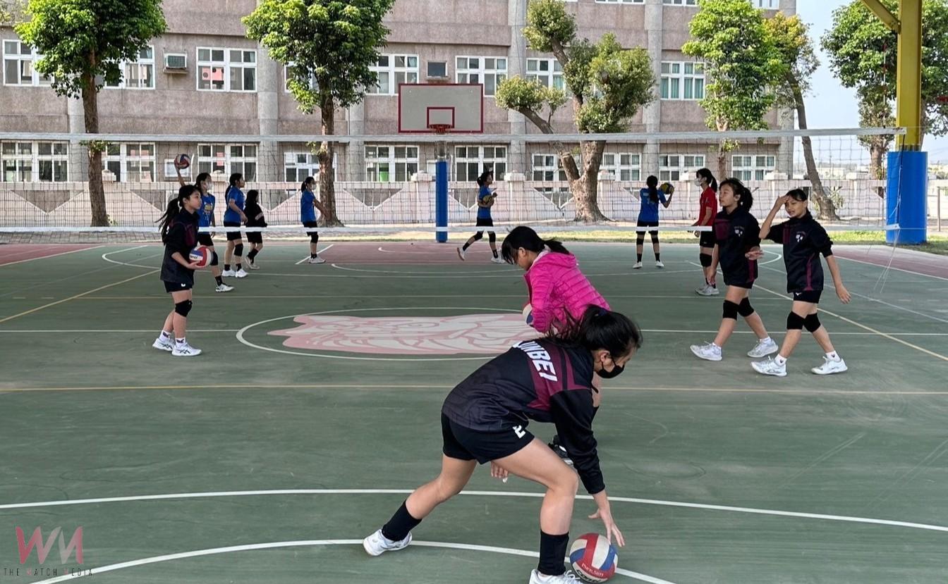崙背國小光電綜合球場啟用　三校排球聯誼賽熱鬧登場 - https://www.watchmedia01.com