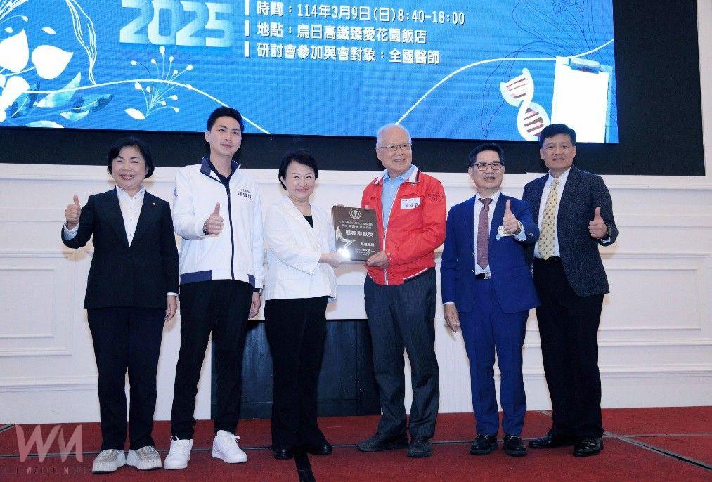 第一線守護全民健康 中華民國診所協會全國聯合會表揚71位基層醫師 - https://www.watchmedia01.com