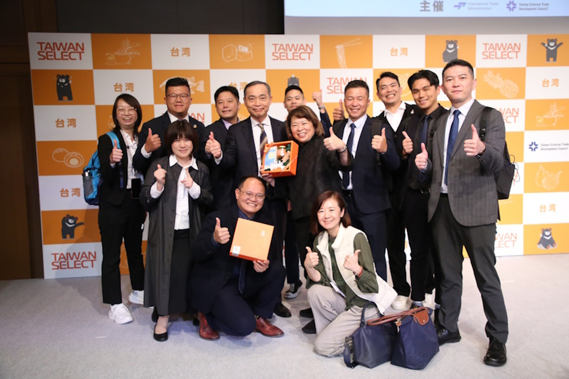 金蔥鵝油拌飯禮盒 2025東京國際食品展首度亮相 嘉義市長黃敏惠推薦「我嘉的伴手禮」