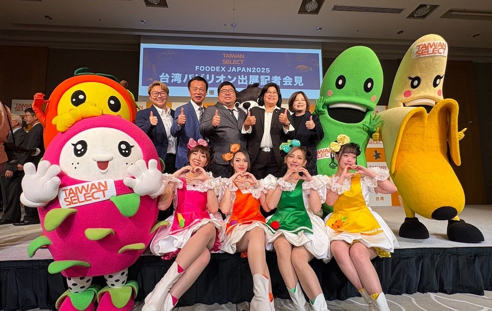 翁章梁縣長率領嘉義優鮮參與東京國際食品展。(圖/嘉義縣政府提供)