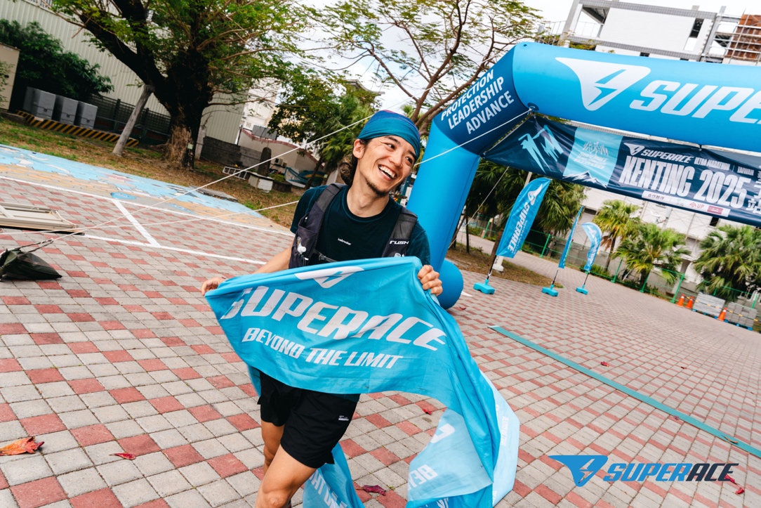 日本超馬怪傑Takuya Wakaoka技壓群雄奪冠（SUPERACE提供）
