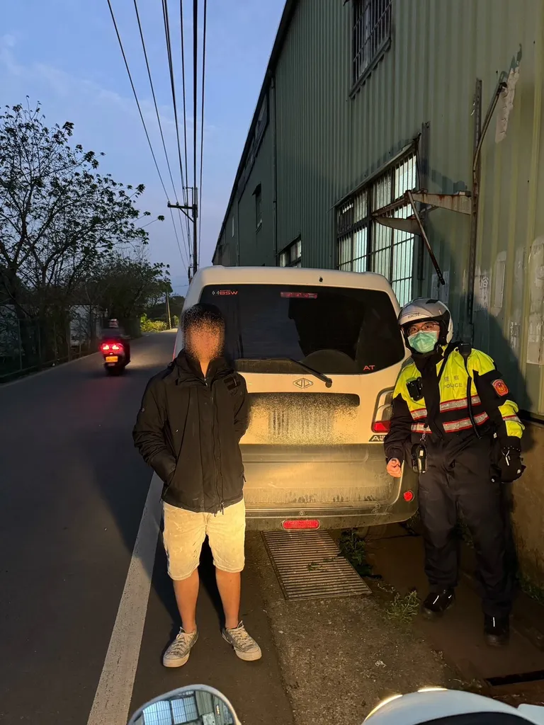 終於在約20分鐘後,在距離報案位置1.1公里處尋獲車輛