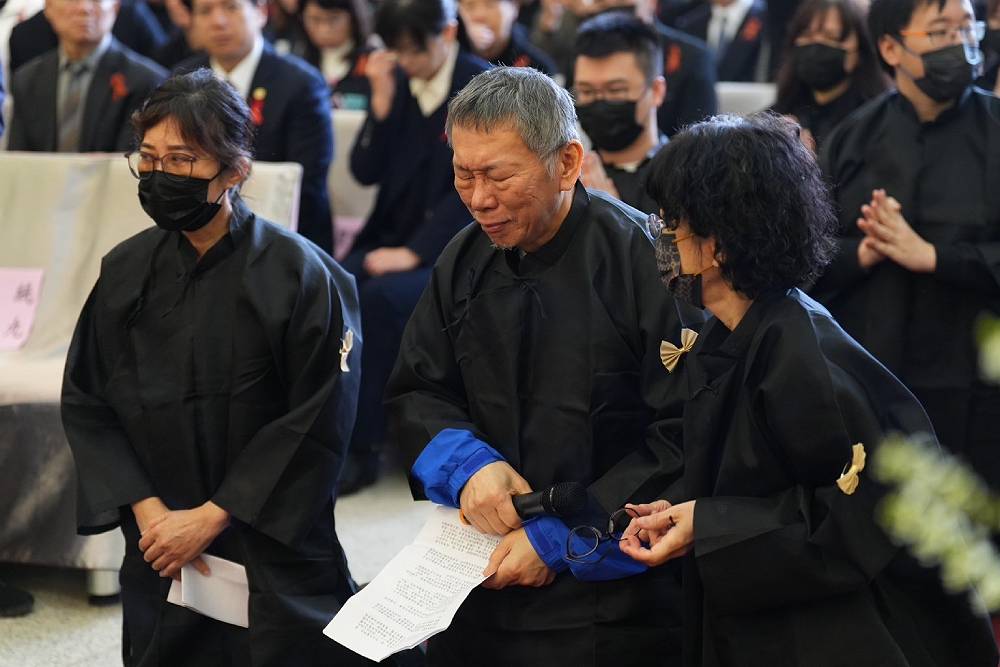 出席柯承發今告別式 鍾東錦感恩柯文哲:做人就應該情義相挺 234 出席柯承發今告別式 鍾東錦感恩柯文哲:做人就應該情義相挺 233