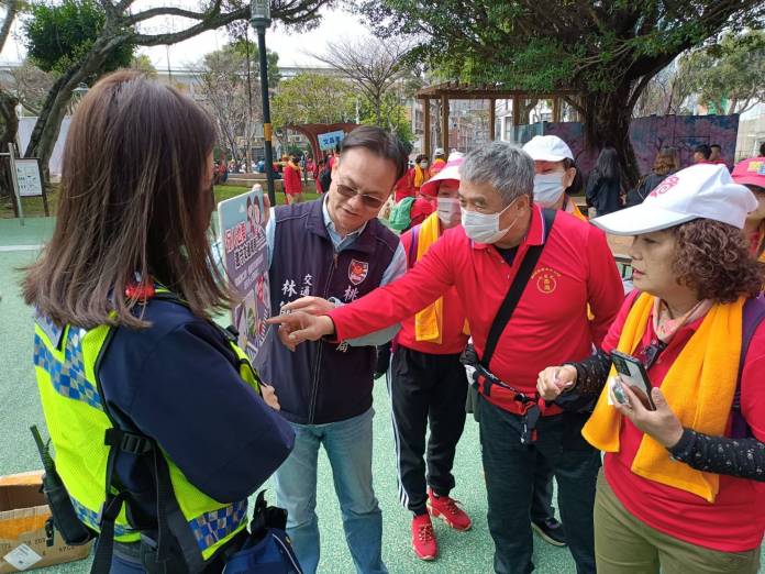 桃園都城隍爺遶境登場 警方交安識詐宣導護民眾平安 60 607452