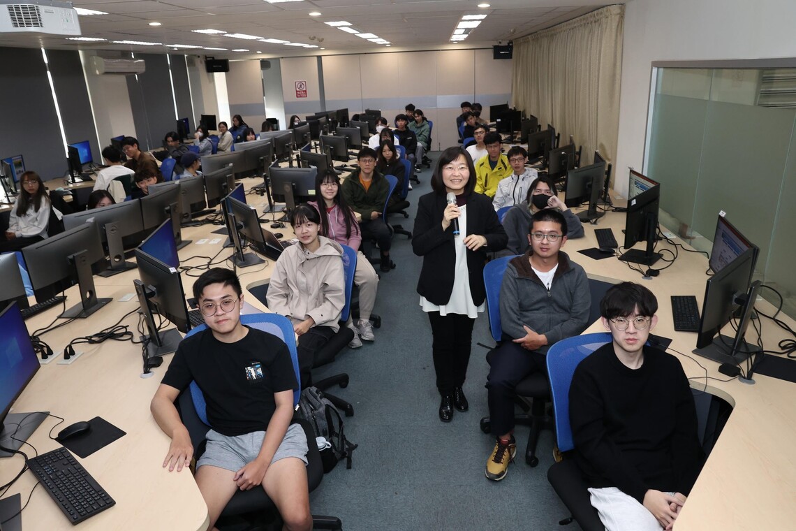 漾新聞 | 善用數據設計便民服務 高大林杏子開課傳授「資料慧眼」