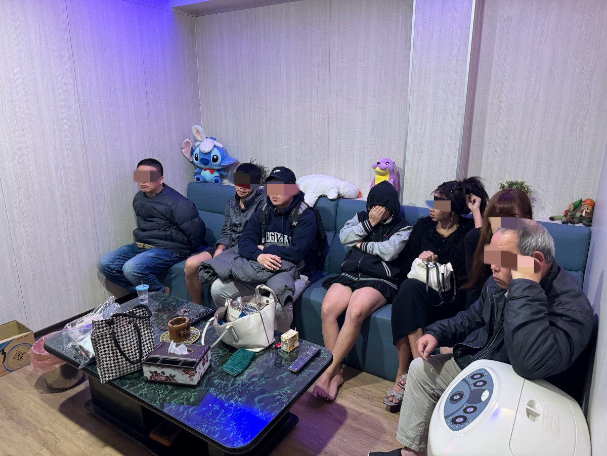 中壢警強力掃蕩三仙巷及養生館 維護善良風氣全力打擊不法。