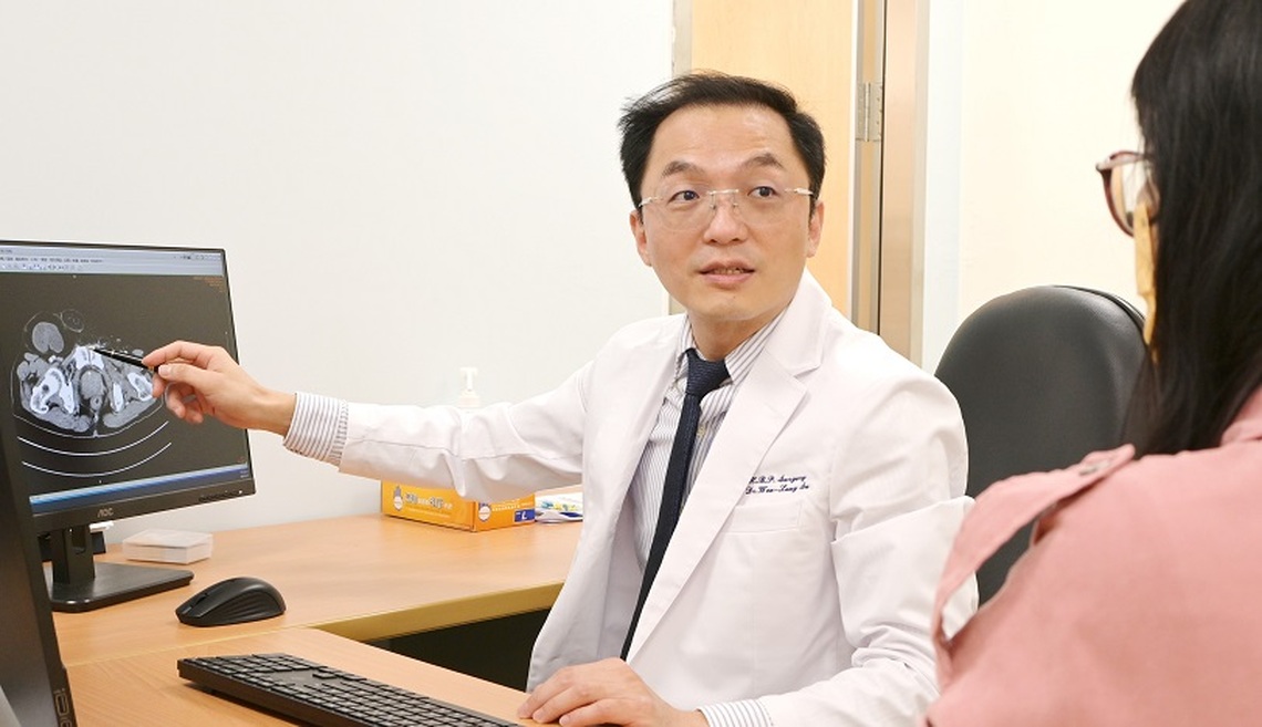 八旬翁雙疝氣嵌頓險壞死 精準腹腔鏡手術助重獲健康
