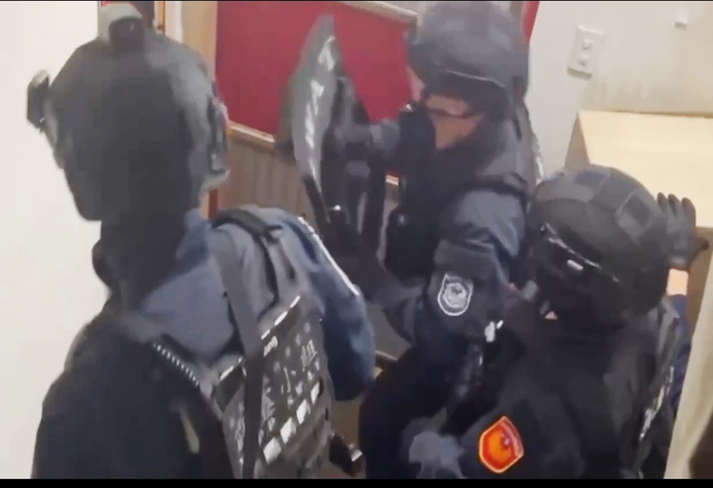 樹林土城警聯合掃蕩 成功破獲喪屍煙彈分裝場 225 248250311a05