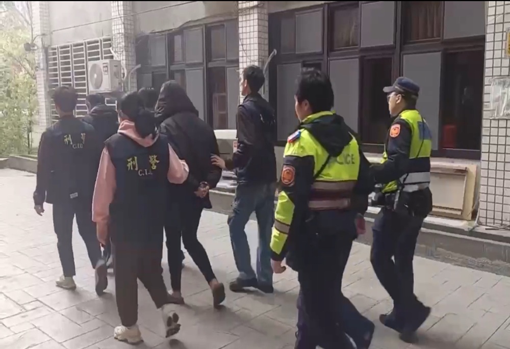 樹林土城警聯合掃蕩 成功破獲喪屍煙彈分裝場 226 248250311a06