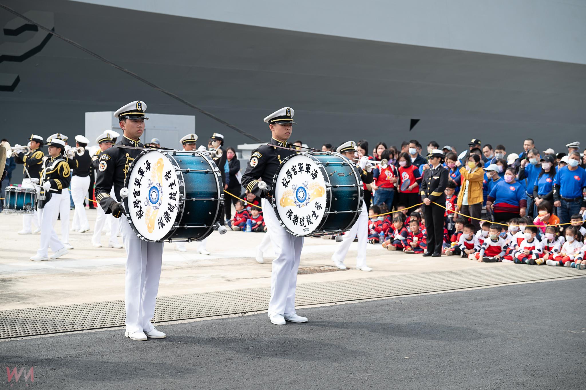(有影片)/海軍114年度敦睦遠航訓練支隊抵達澎湖 澎湖居民熱情迎接並表達敬意 - https://www.watchmedia01.com