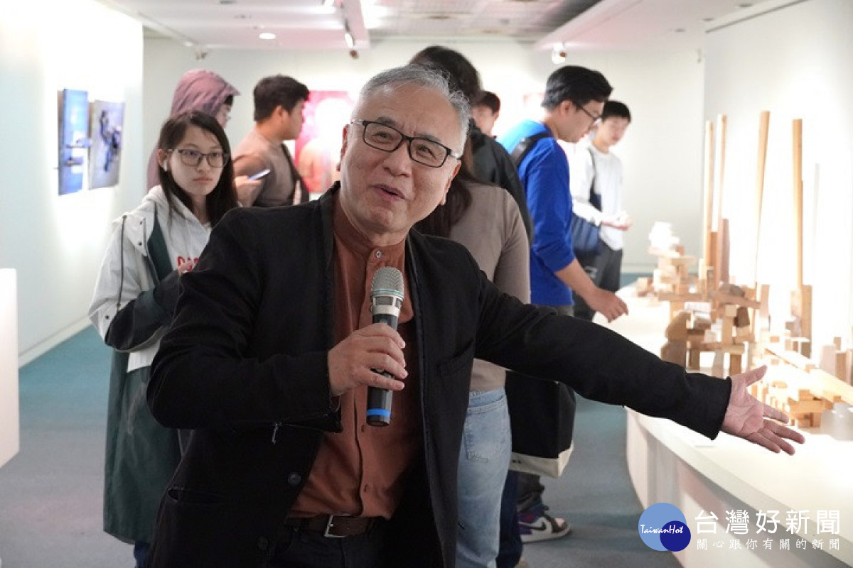 藝術家大蔚阿昌開啟”超跨域人生”，從企管系畢業後便投入藝術領域。