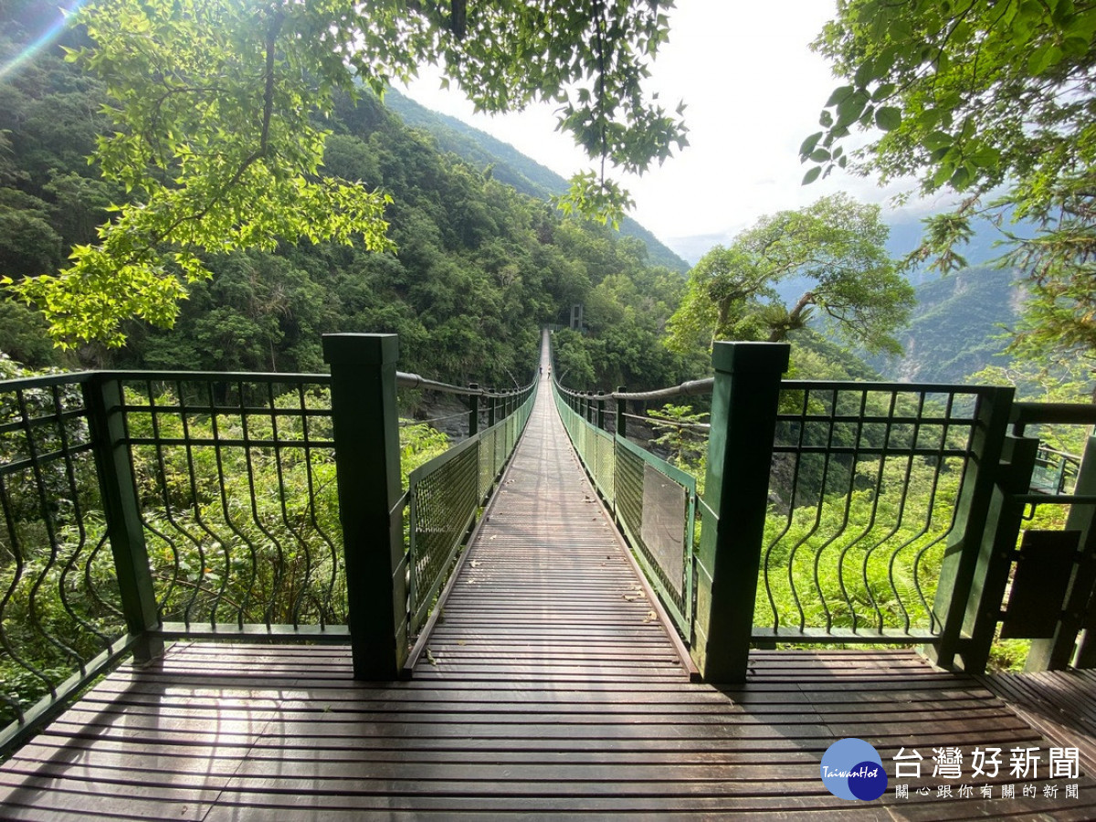 山風一號吊橋景觀。(玉管處提供)