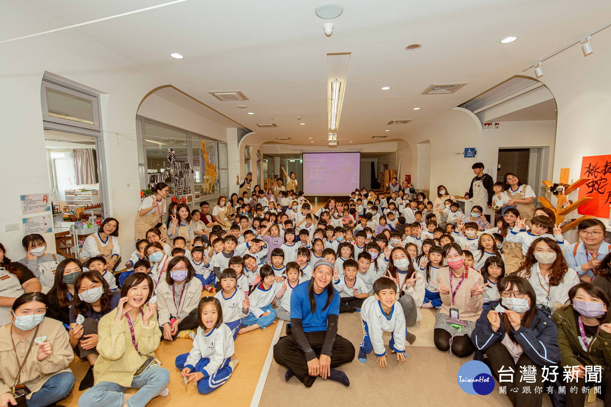 響應植樹綠化落實公益永續,桃園捷運公司於植樹節當天舉辦「捷伴公益 『植』達美好」活動。<br /><br />
