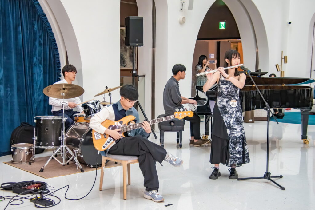 園區再次誠摯邀請熱愛音樂的學子站上舞台,一展風采。我們期待透過這場競賽。(圖-滬尾藝文休閒園區提供)