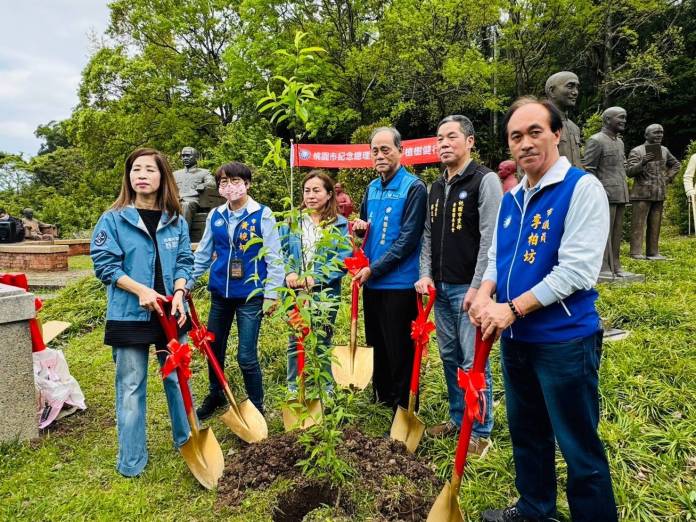 國民黨桃市黨部盼發揚國父不畏風雨精神 消弭罷免行動 54 561675 0
