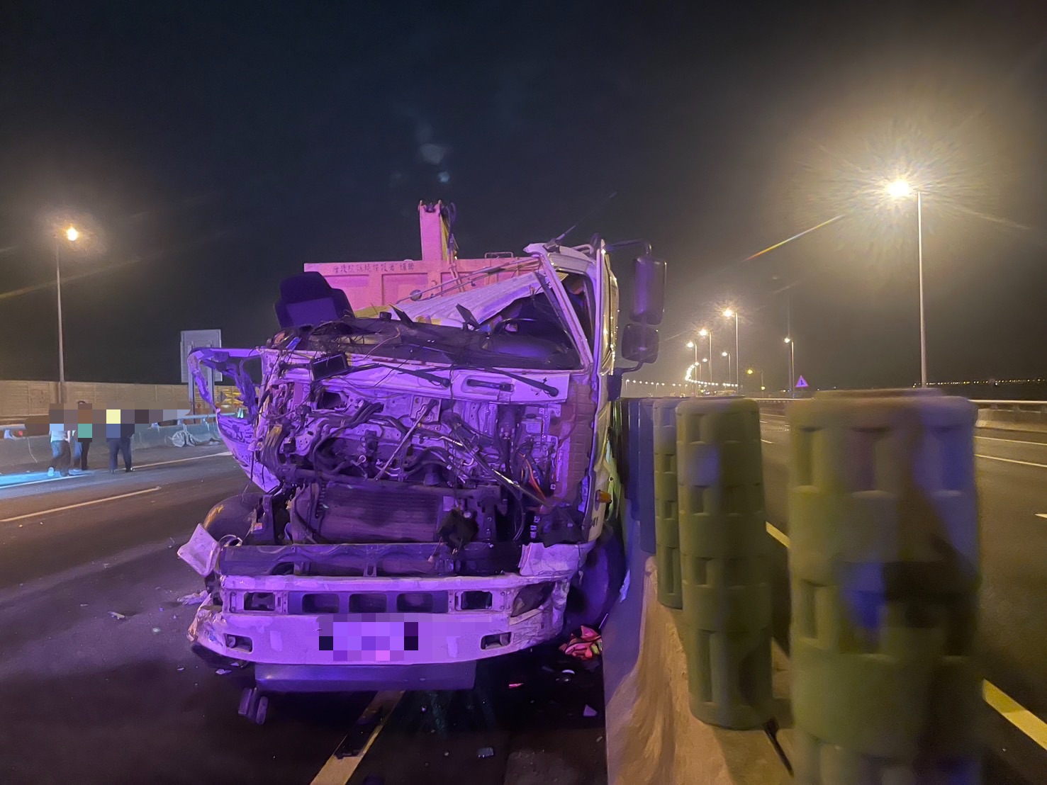 凌晨砂石車追撞事故致國道3號封閉2.5小時 1人輕傷 - https://www.watchmedia01.com