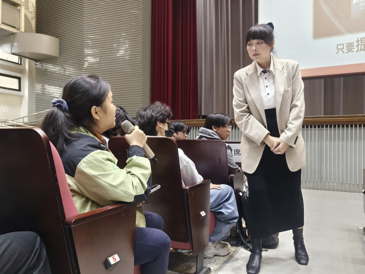 中原大學舉辦徵才說明會,幫助使學生對產業的前景有更清晰的認識。