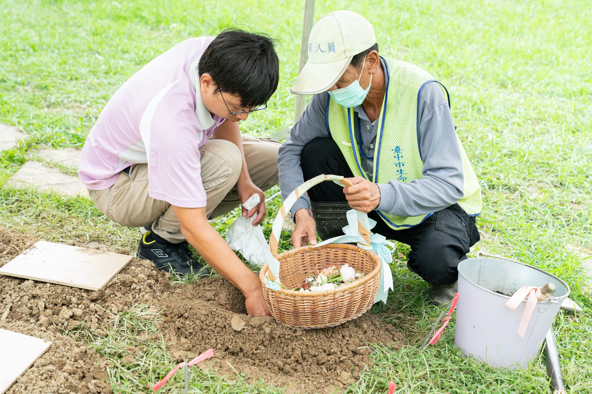 不立碑、不進塔！中市樹葬新制免收規費3千元　民政局長：鼓勵響應環保葬