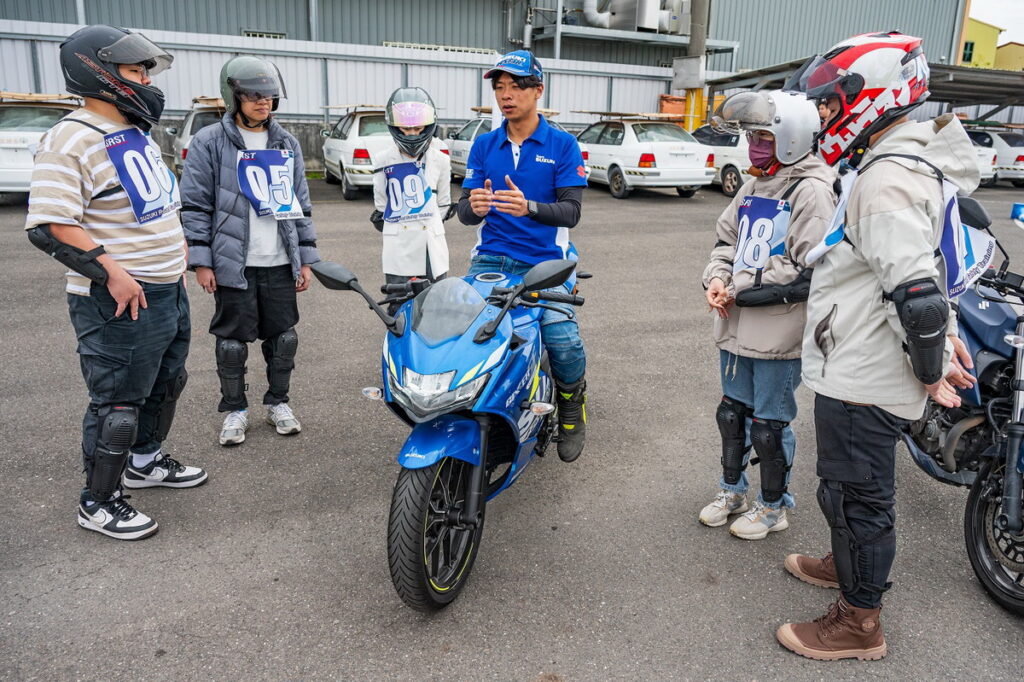 宣導機車交通安全與道路安全駕駛