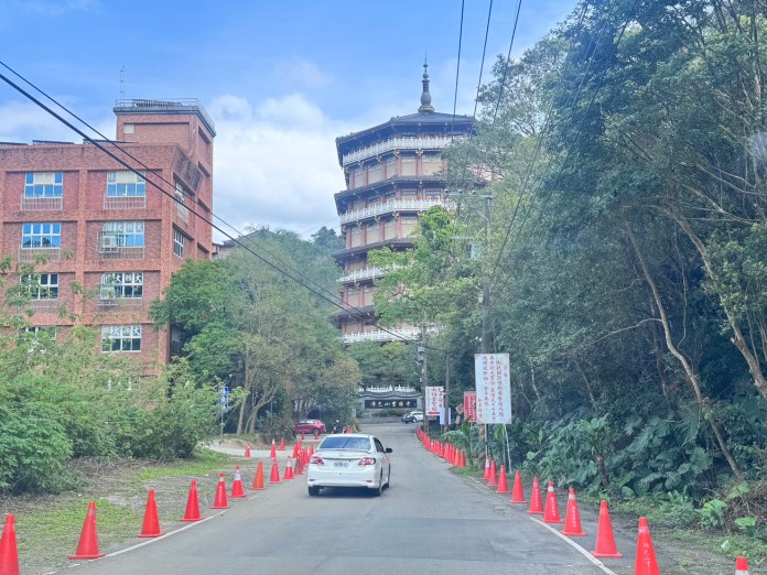清明掃墓湧車潮 大溪區交管資訊報你知 67 S 244154383 0