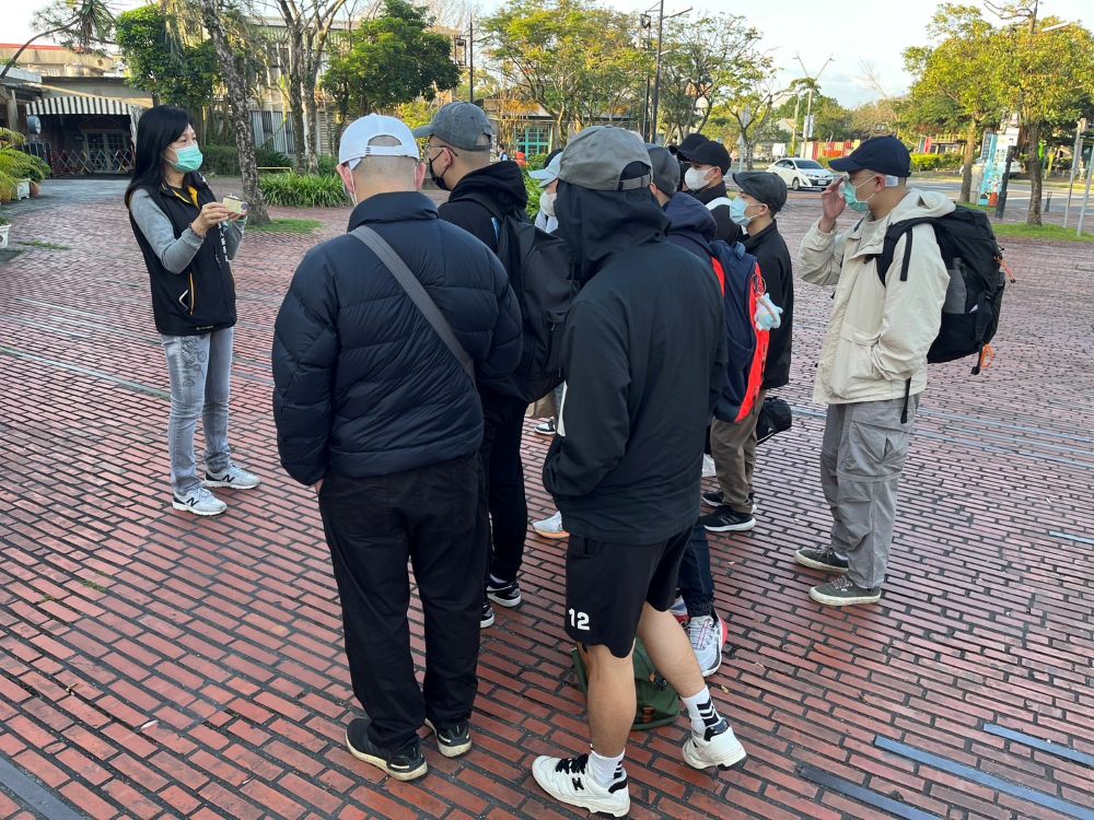 歡送入營  宜蘭軍服站祝福平安結訓