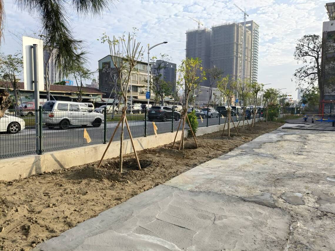 今年的植樹節,我們把它種回來! 企業攜手學校植樹 共築綠色永續未來