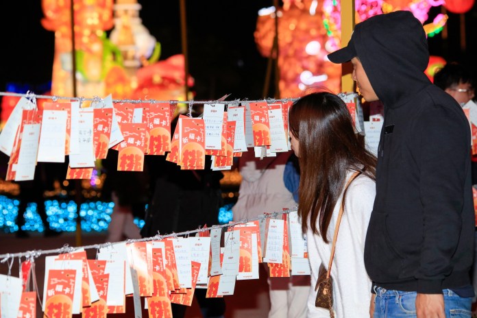 桃園民政局攜手景福宮 台灣燈會祈福卡心願隨祥煙升空 84 S 212090898