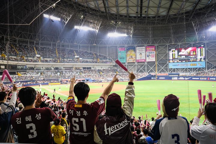 賞春櫻!遊韓國看職棒 高尺天空巨蛋「髮香區」直擊熱血賽事
