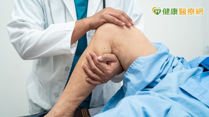 雙膝退化嚴重退化幾近失能! 她勇敢做「這手術」半年內重拾行動力