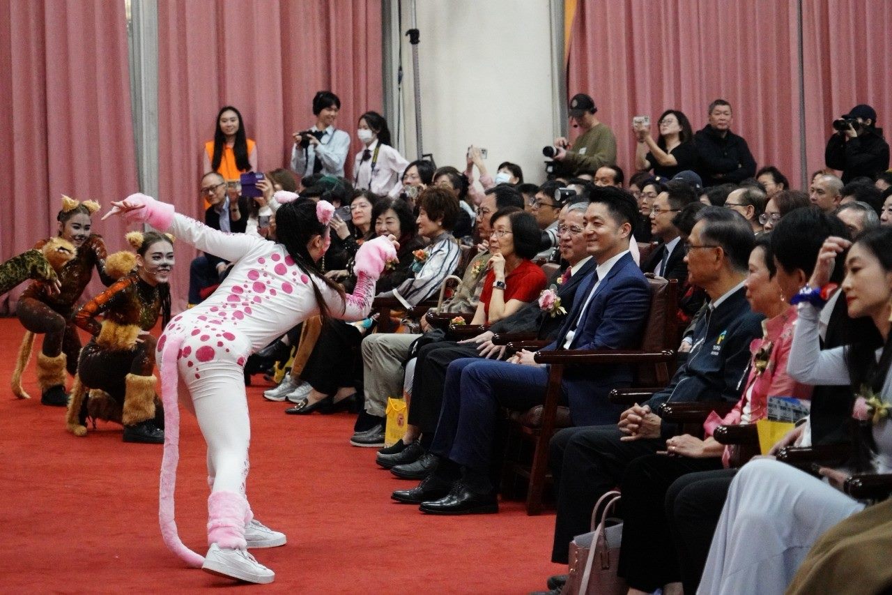 蔣萬安出席華岡藝校50週年校慶　獻唱經典金曲、力挺表演藝術發展