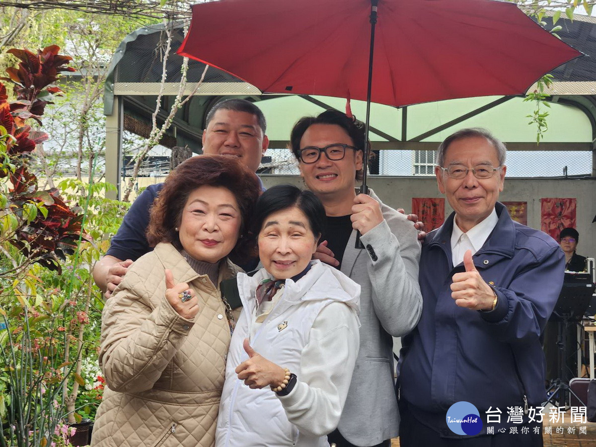 立委游顥、前省府秘書長簡俊淦也是營盤口傑出子弟。（簡千翔服務處提供）<br /><br /> 