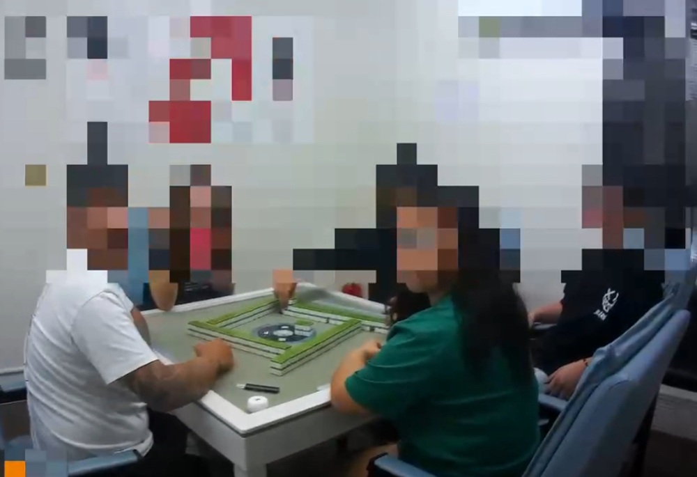 麻將館玩太嗨聲量過大 員警勸導意外查獲喪屍煙彈 221 248250316a03