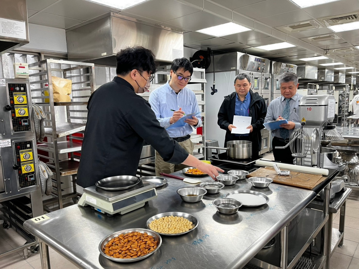敏實科大餐飲系「柿子牛軋糖」結合在地特色柿子與創新製程。
