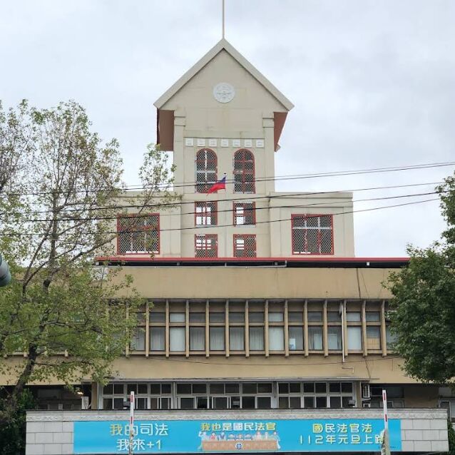 母親離婚與鄰居交往偕女兒同居　色繼父伸狼爪性侵害墮胎 199