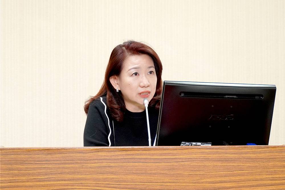 羅美玲點名部分產學專班有剝削 徐佳青允讓不適任學校退場 208 羅美玲點名部分產學專班有剝削 徐佳青允讓不適任學校退場 207