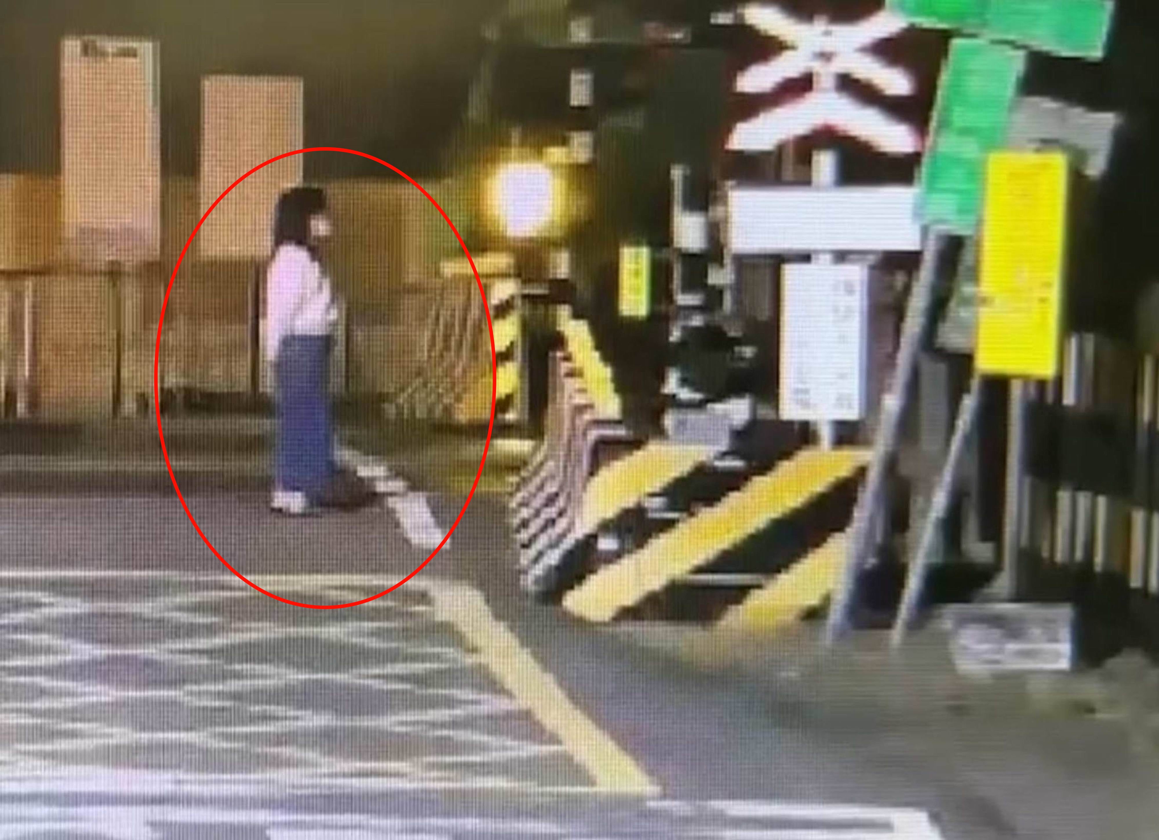 （有影片）／彰化市泰安平交道驚險救援　外送員及時出手救回女子 - https://www.watchmedia01.com