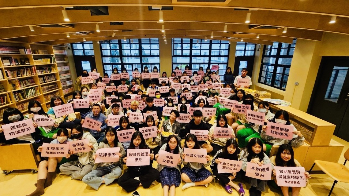 漾新聞|鼓山高中大學繁星推薦錄取率高達8成6國立和醫藥學群4成3 校長送兩顆金莎象徵鼓勵與感恩