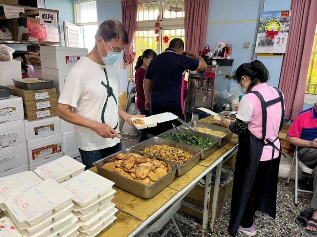 ▲頂新和德文教基金會已在慈善、棒球、飲食教育及青年創業等領域惠及數百萬人，並為台灣女子棒球發展作出具體貢獻。（頂新和德文教基金會提供）