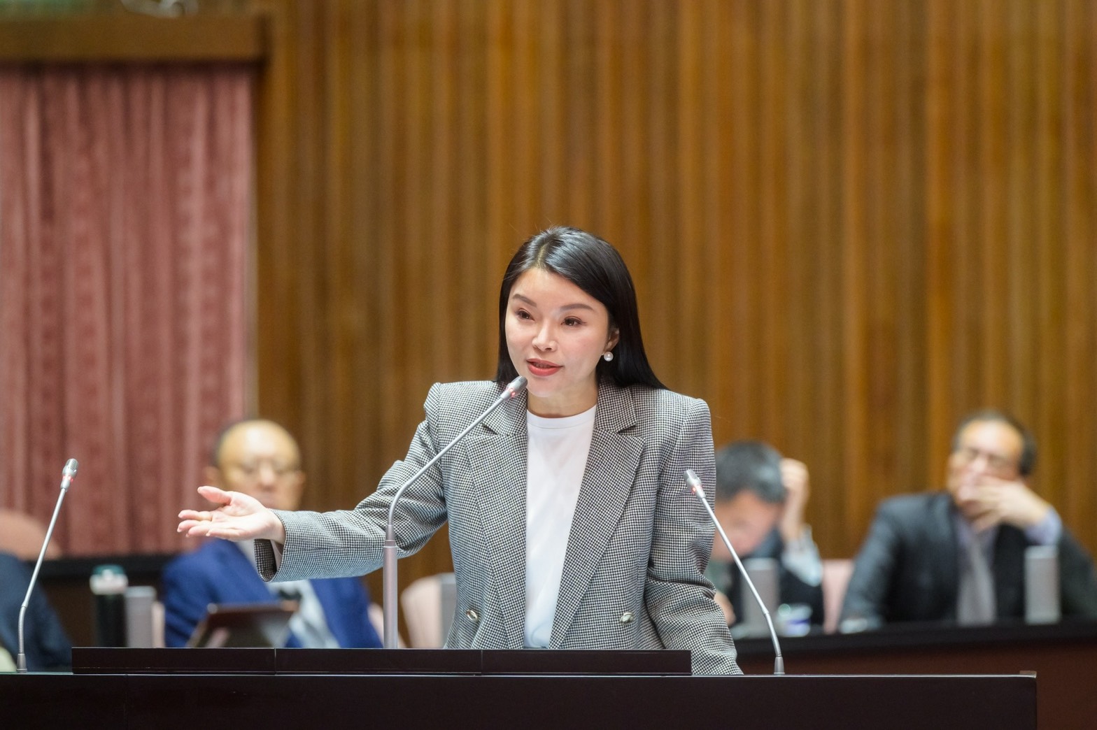 張嘉郡爆官員冷血噴「反正農民死了領不到補助」 卓榮泰嚴厲通令農業部 190 張嘉郡爆官員冷血噴「反正農民死了領不到補助」 卓榮泰嚴厲通令農業部 189