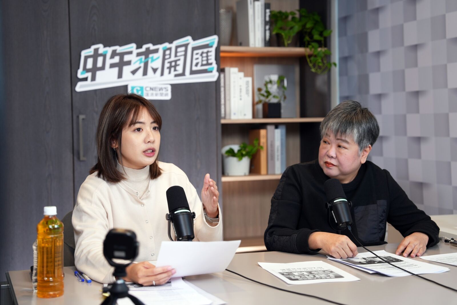 中午來開匯/謝長廷發言遭洗版圍剿 黃瀞瑩批:民進黨失初衷進入「德」意志時代 200 中午來開匯/謝長廷發言遭洗版圍剿 黃瀞瑩批:民進黨失初衷進入「德」意志時代 199