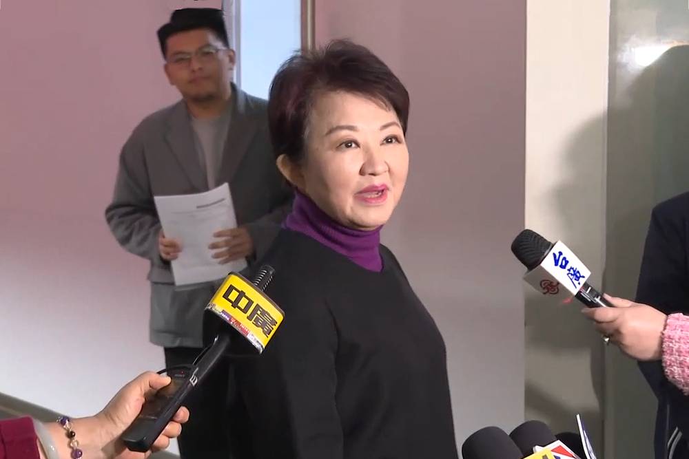 【有影】卓榮泰幫柯建銘緩頰「回憶母愛吧」 盧秀燕直球:媽媽原諒你 210 【有影】卓榮泰幫柯建銘緩頰「回憶母愛吧」 盧秀燕直球:媽媽原諒你 209