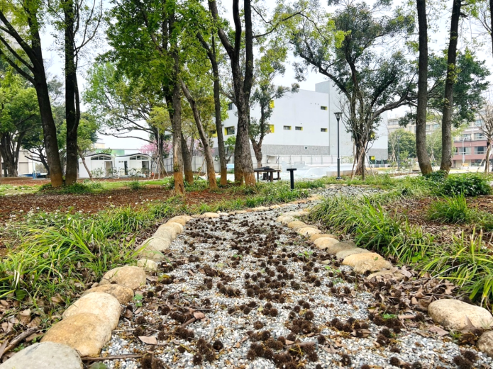 讓孩子與大自然為友 楊梅四維兒童公園全新遊戲場亮相 73 圖11.楓香林步道 果實體驗區