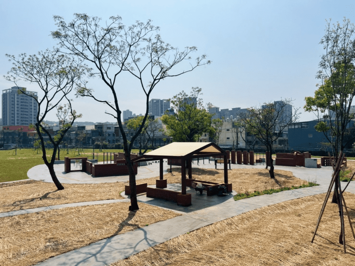 讓孩子與大自然為友 楊梅四維兒童公園全新遊戲場亮相 75 圖9.涼亭休憩區