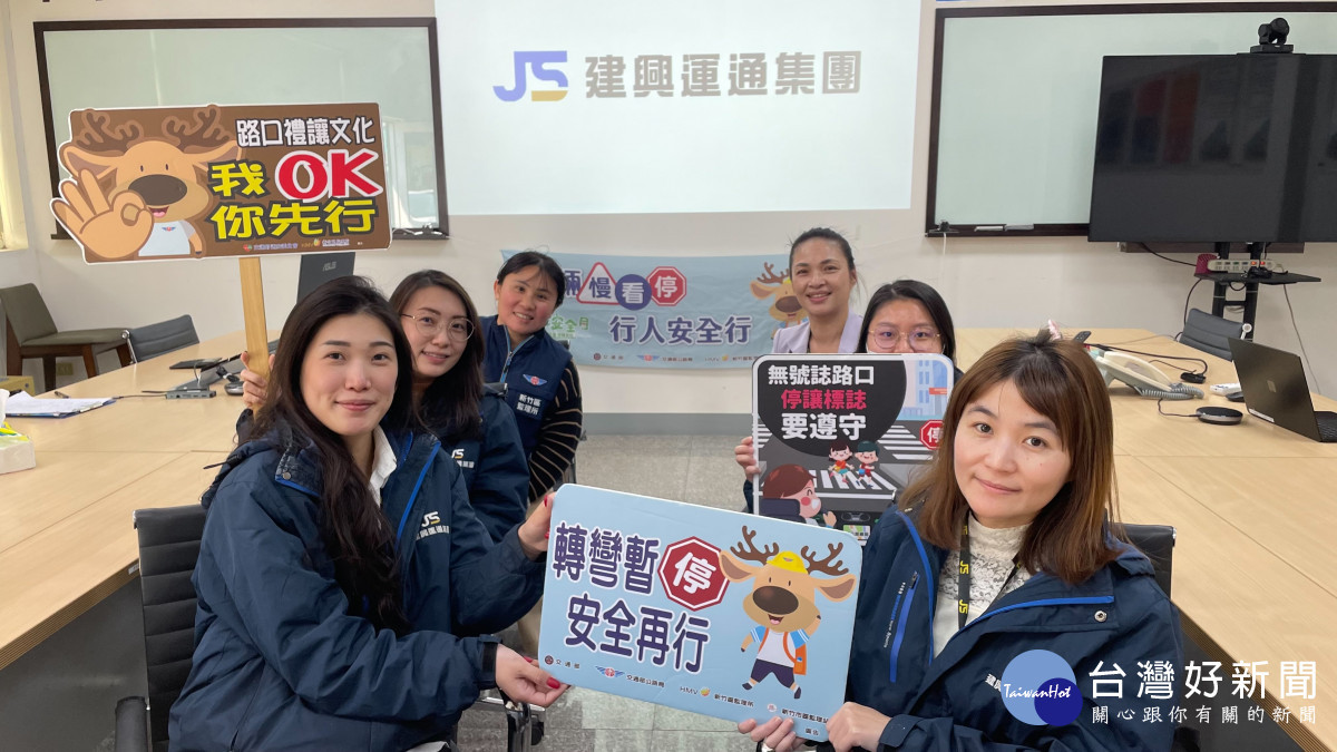 共同宣誓大型車遵守「路口停讓」文化
