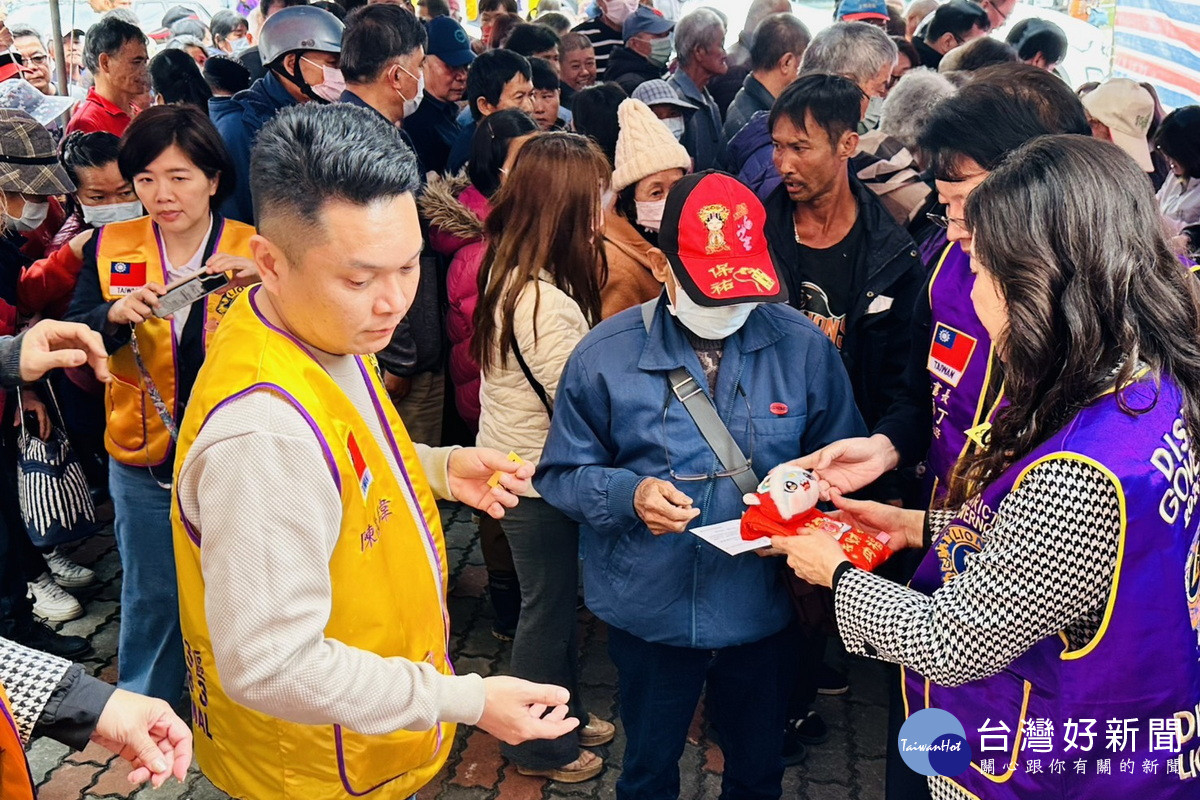 協助楠西災民走出地震陰霾,國際獅會300B3區發放433萬元善款。