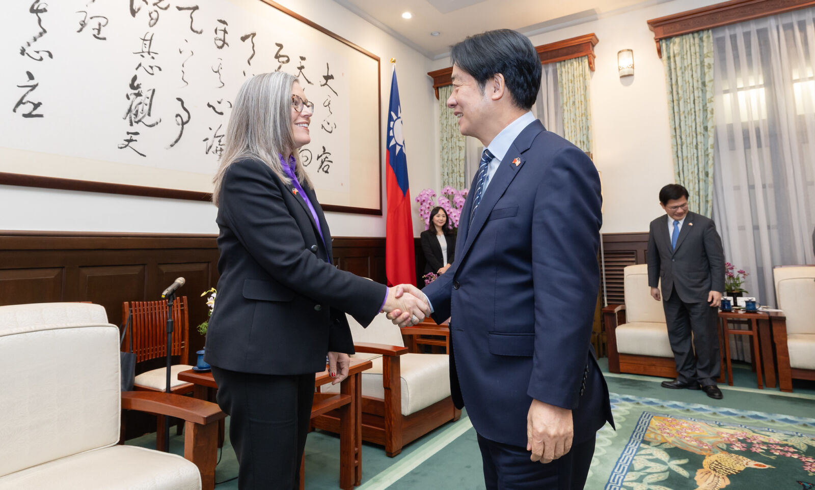 亞利桑納州長訪台 賴清德:台積電投資深化雙邊關係 214 亞利桑納州長訪台 賴清德:台積電投資深化雙邊關係 213
